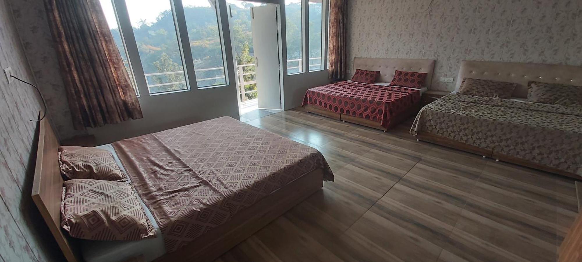 Valley Retreat Home Stay Dehradun Rum bild